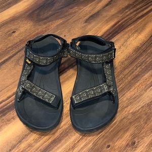 TEVA Hurricane Sandals